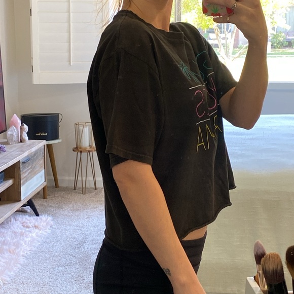 🌼 Blue 84 crop t-shirt Gulf Shores Alabama - Picture 3 of 11